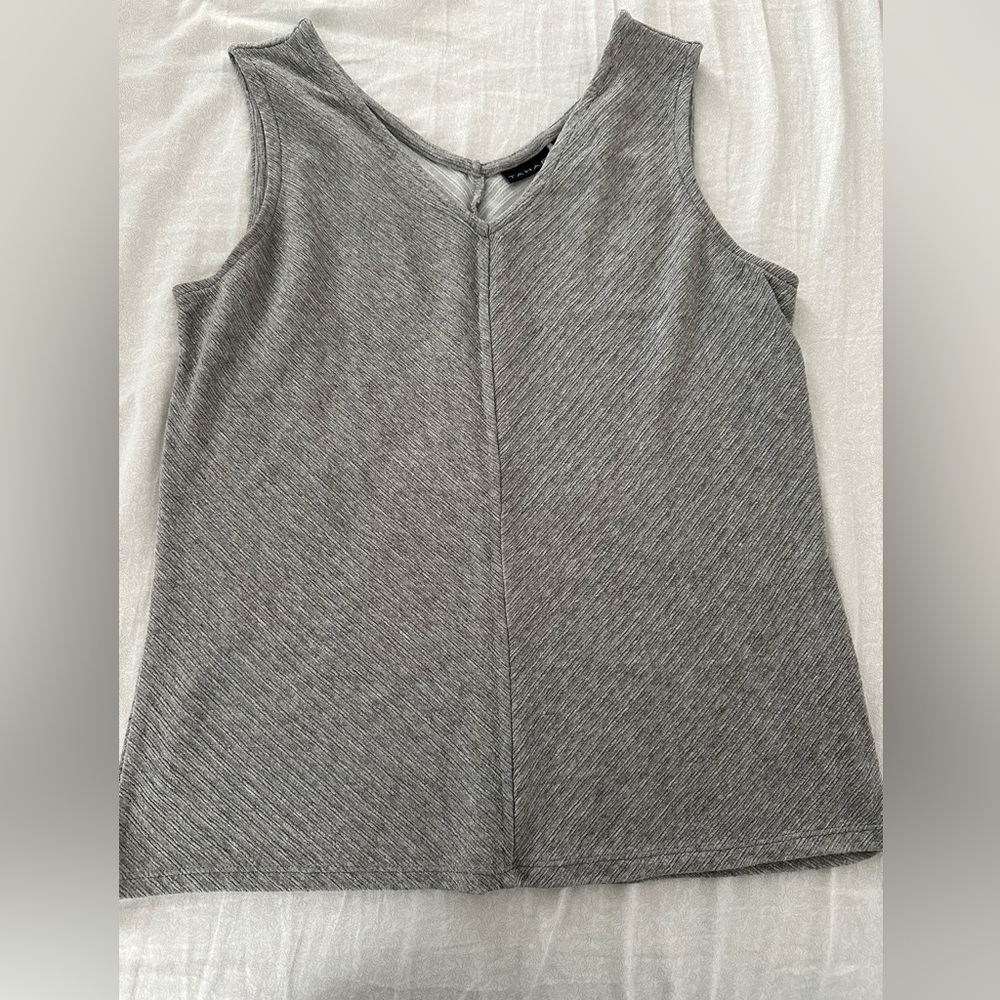 Tahari top